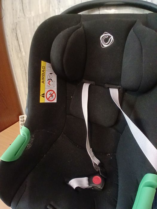 „Scoică auto bebe 0-13 kg, stare bună, curată, perfect funcțională”