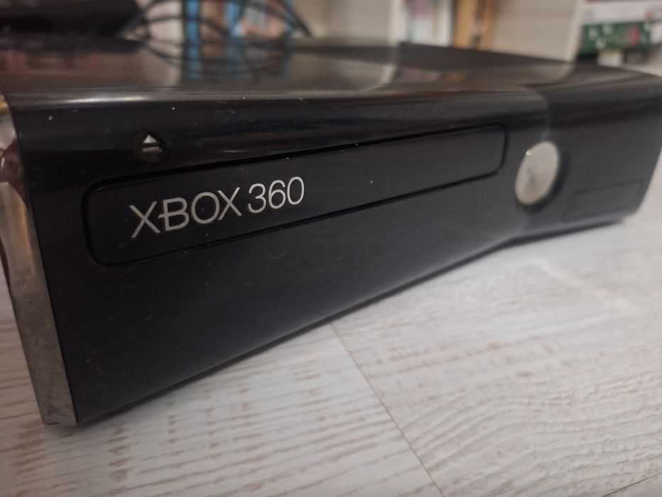 Xbox 360 slim kinect