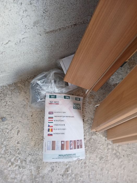 Интериорна врата с каса