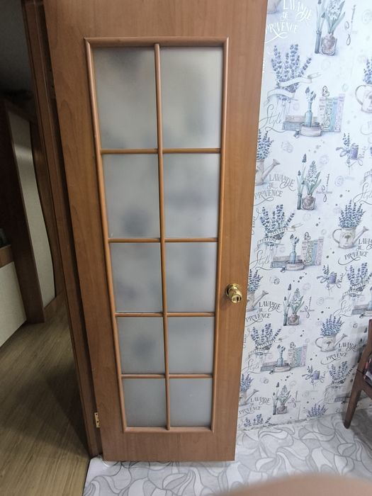 Продам дверь б/у