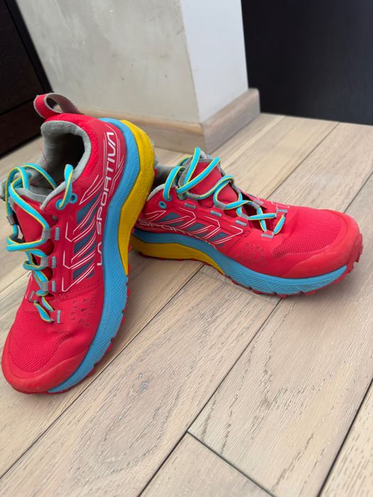 Спортни обувки La sportive и туристически обувки The north face. 36