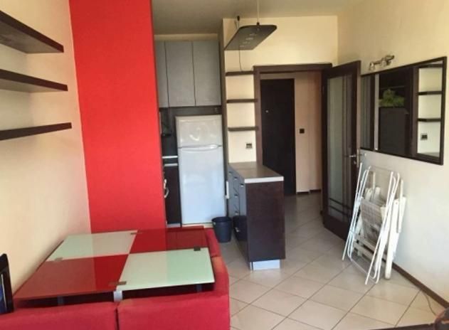 Дава се под наем Тристаен апартамент в София, Младост 1 - 82 кв.м за 698.19 € - Снимка #1