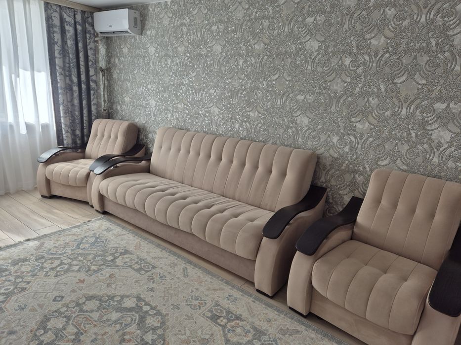 Продаётся мягкий уголок.