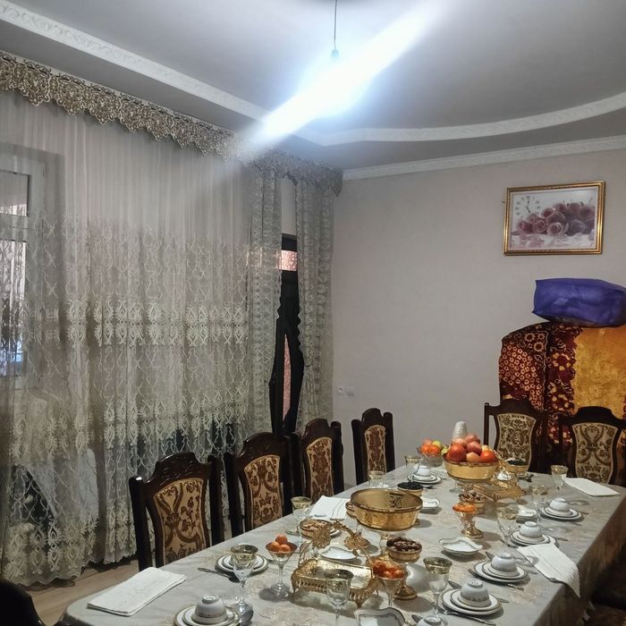Chuqursoyda hovli sotiladi