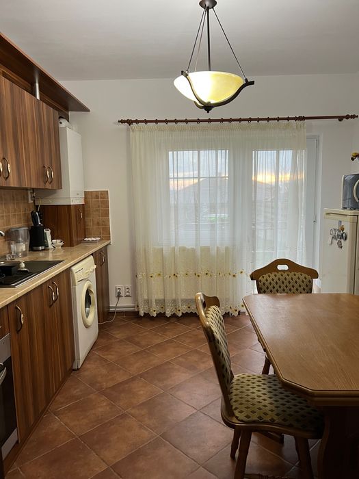 PF casă de închiriat 4 camere Valea Adâncă