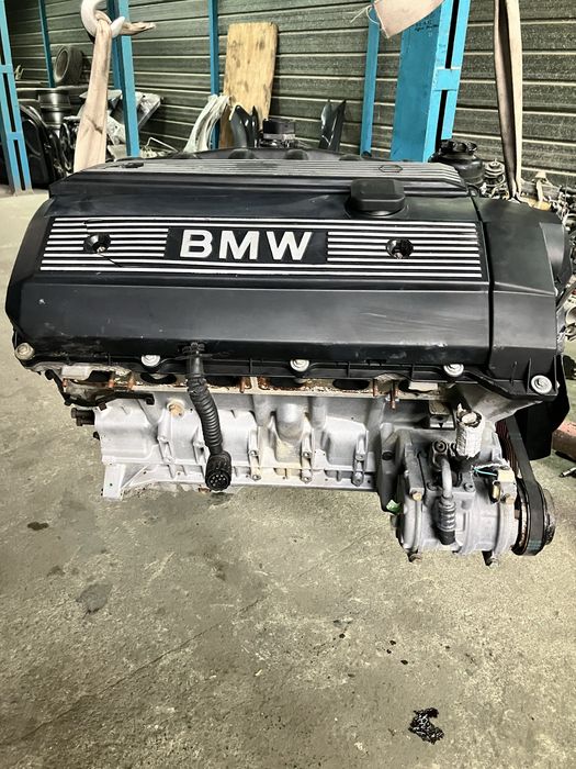 Двигатель м52 объём один ванус 2.8  бмв