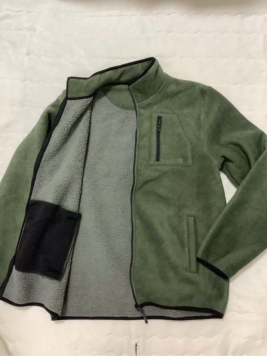 Jacheta Broker’s polar imblanita barbati