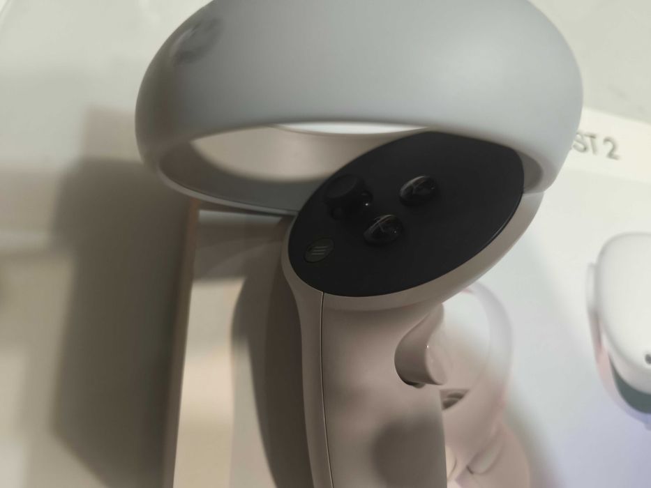 Продам виар очки виртуалной реальности Oculus Quest2. 256 Mb