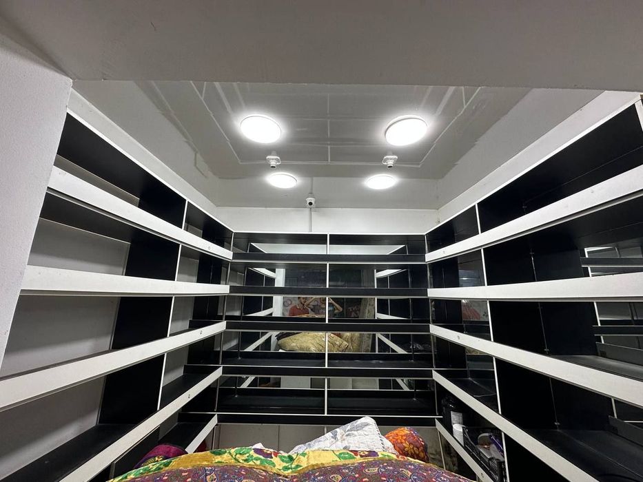 Mebelar va muzlatgich sifatli yangi jihozlar