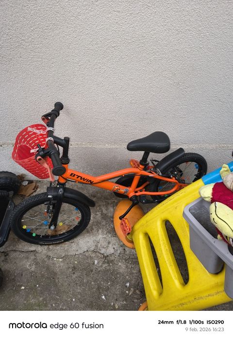 Cart și bicicleta copii