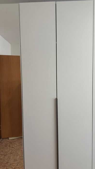 Продам угловой шкаф