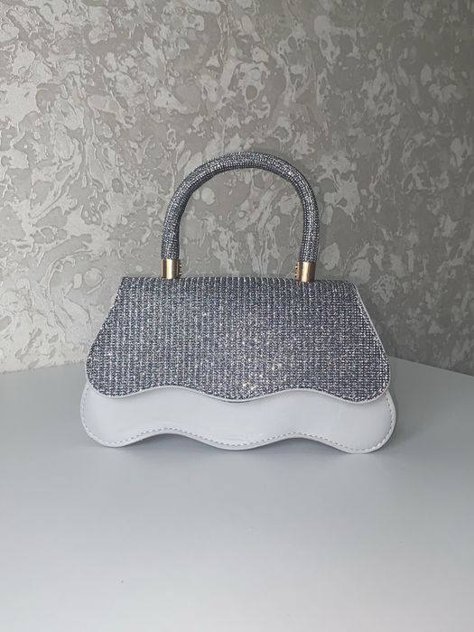 Сумочка новая в пыльнике