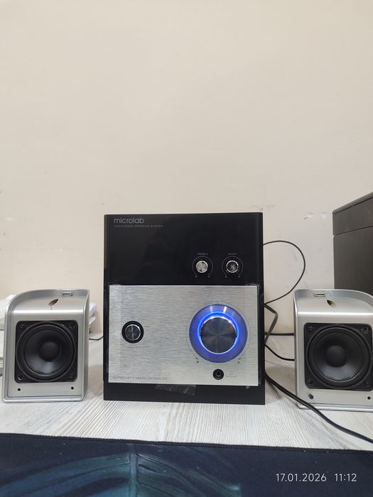 Microlab m880 sotiladi