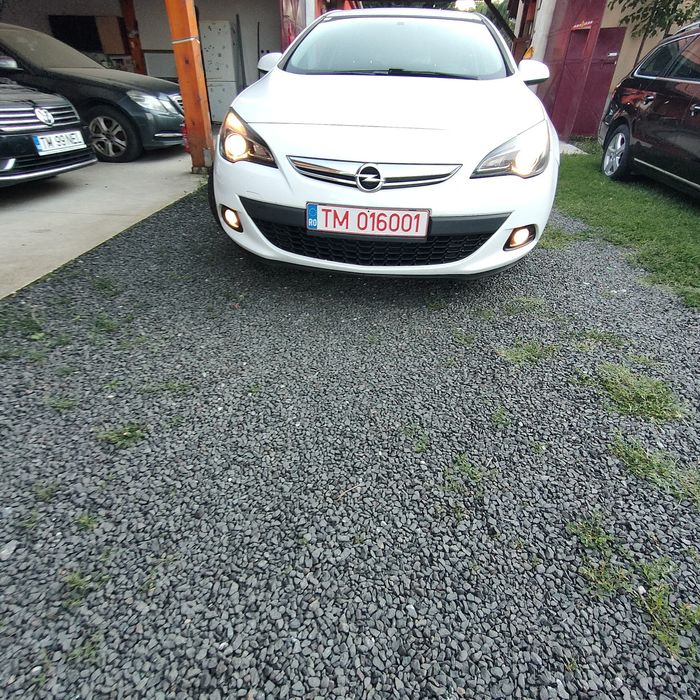 OPEL Astra 2013