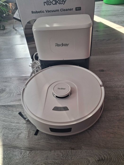 Redkey R11 прахосмукачка робот