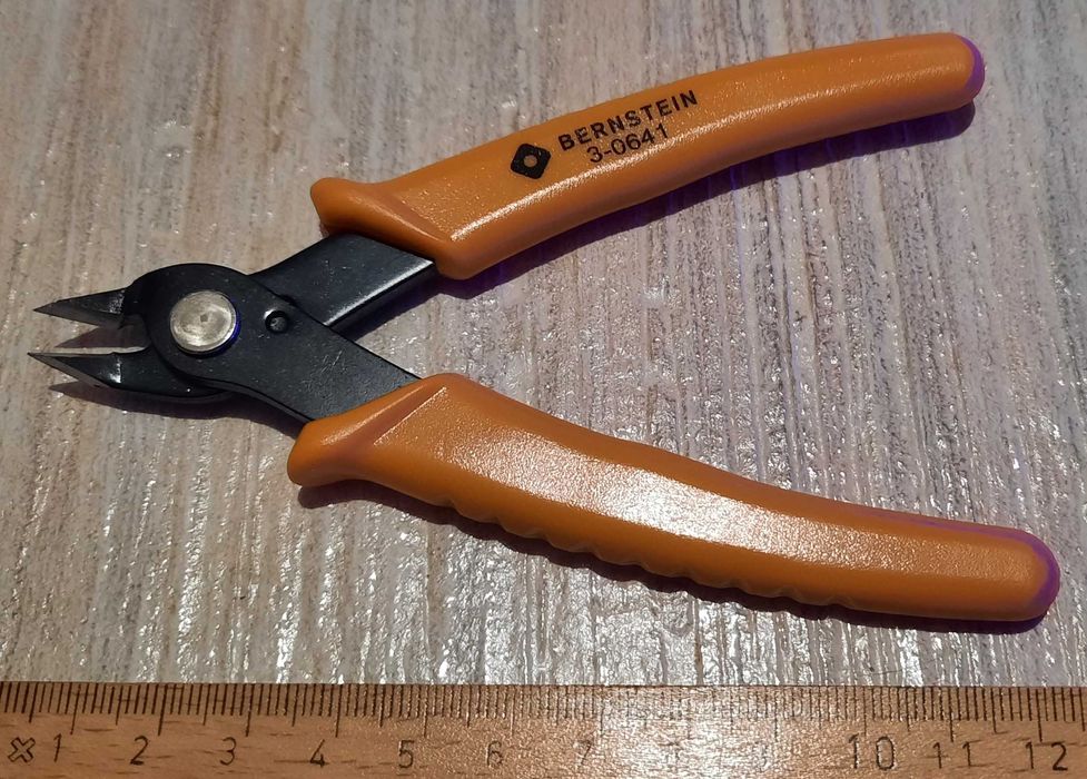 Индикатор отвёртка, инструмент BERNSTEIN, KNIPEX Германия