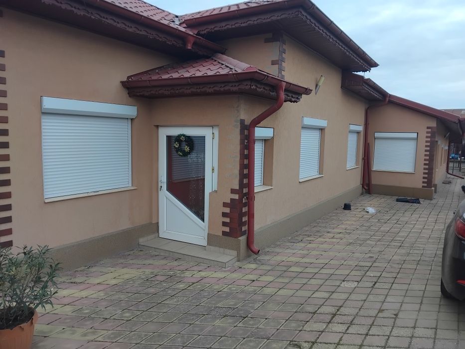 Rulouri exterioare din aluminiu diverse culori manuale ,electrice cu întrerupător,cu telecomanda