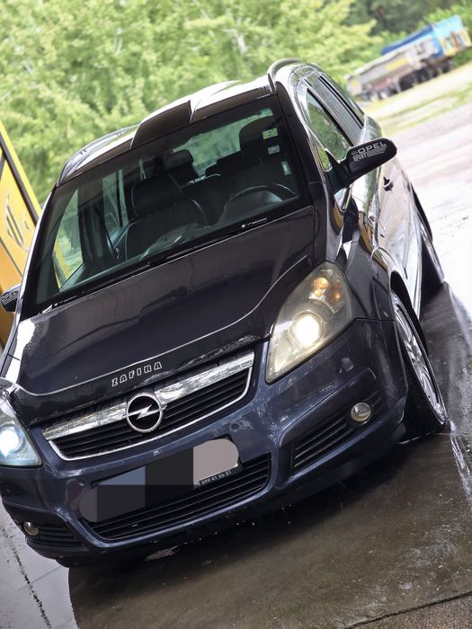 Opel Zafira 1.9CDTI 120ps Cosmo