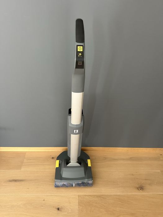 Masina de frecat aspirat Karcher BR 30/1 C Bp