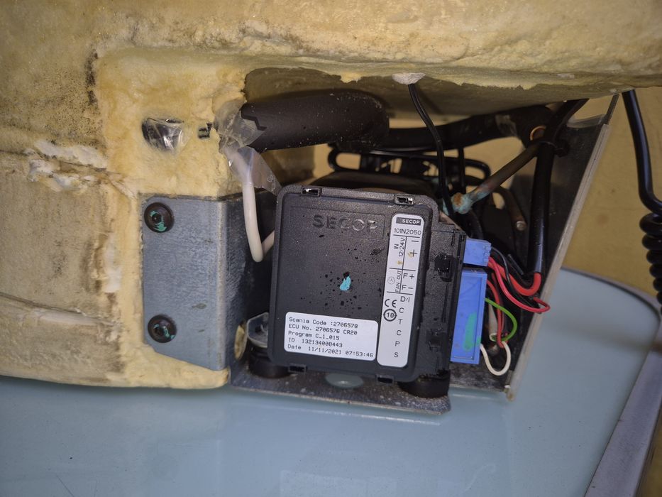 Frigider scania stare foarte bună 2 buc