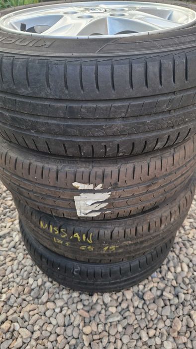 NISSAN Джанти със летни гуми 175/65/15 6J×15  ET40 цо66,1  5×114,3
