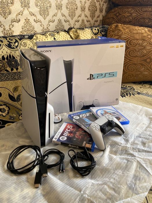 Новый плейстейшн в коробке.