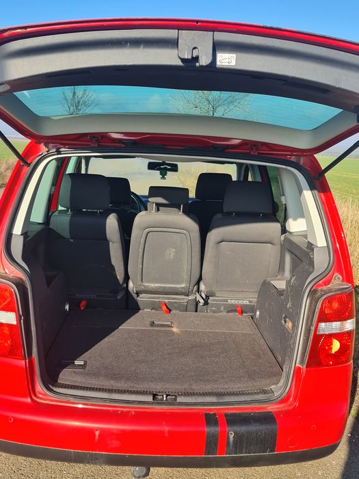 Volkswagen Touran  vând sau schimb cu moto! (Citeşte descrierea)