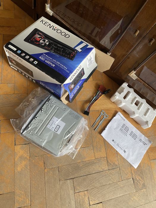 KENWOOD kdc-3057u - КАТО НОВ - USB, CD mp3, AUX плеър за кола сд авто радио
