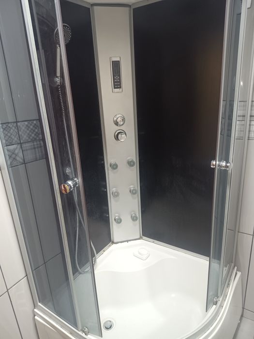 Închiriez apartament 3 camere decomandat