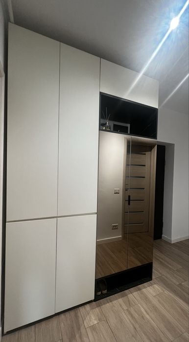 Dulap cu oglinda negociabil