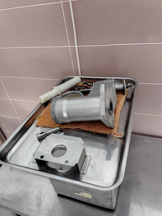 Мясорубка и пила косторез