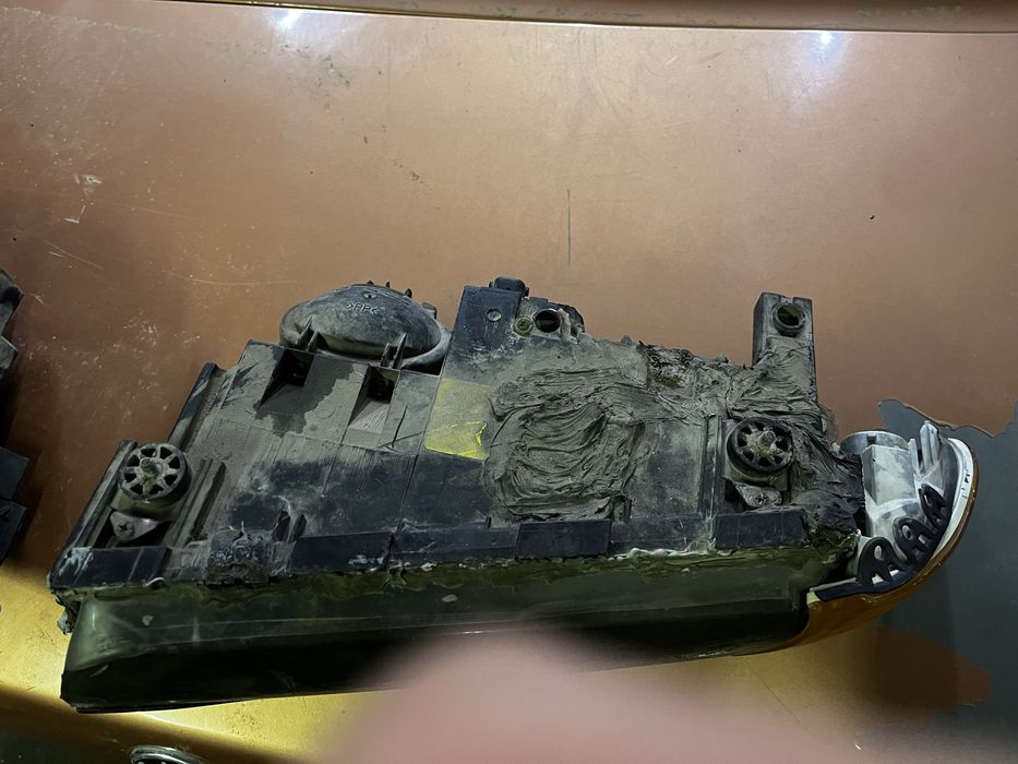 Фары передние BMW e38 рест