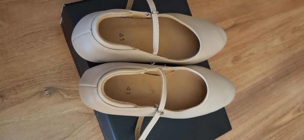 Стандартни обувки за латино танци 40/41