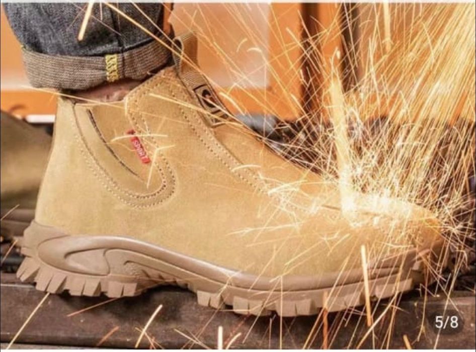 Модные рабочие ботинки