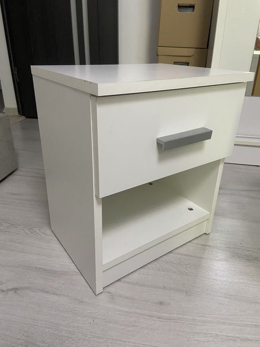 Vand 2 noptiere