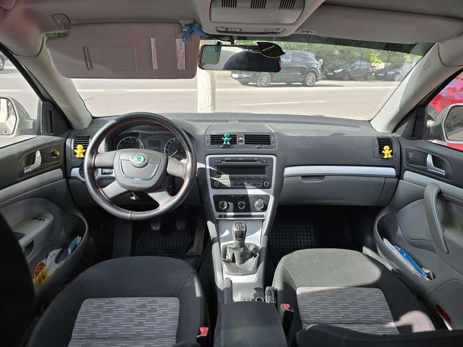 SKODA Octavia 2010 — imagine 5