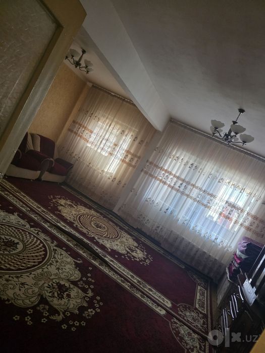Продаётся квартира Янгизамон. 91кв.м. 77 серия