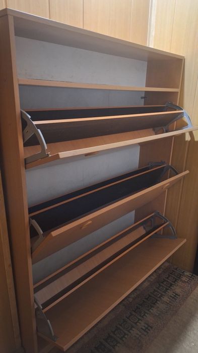 Продам обувницу 3 уровня
