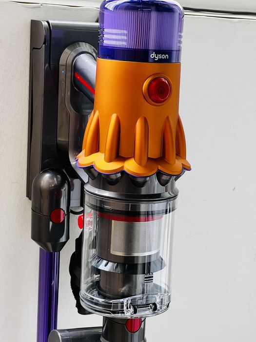 Dyson V15 Detect Absolute — умная мощность без проводов
