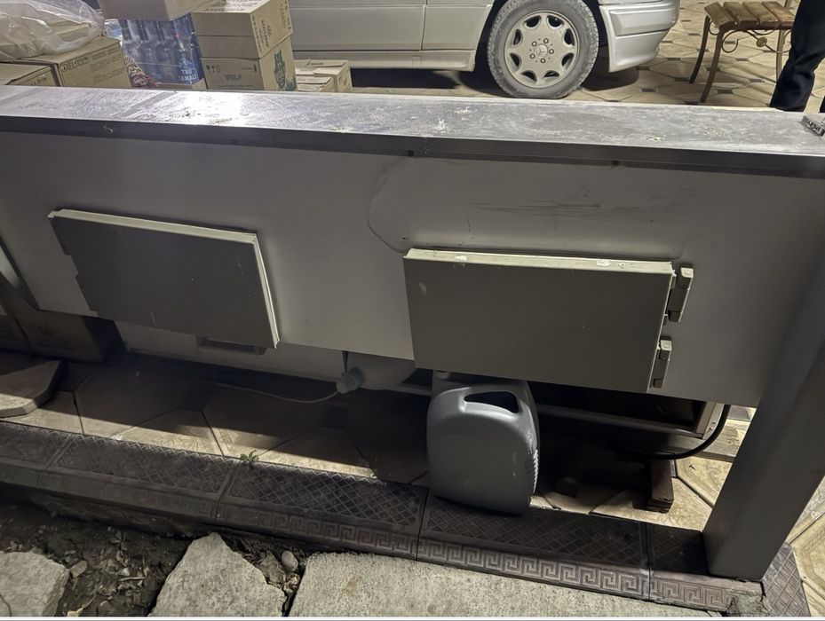 Витринный холодильник