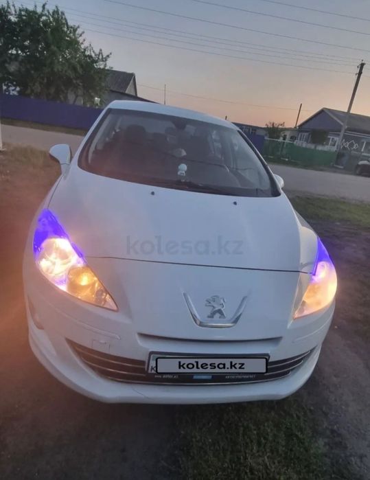 Продам Пежо 408.