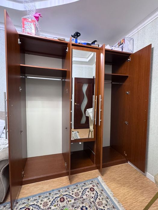 Шкаф сатылады срочна