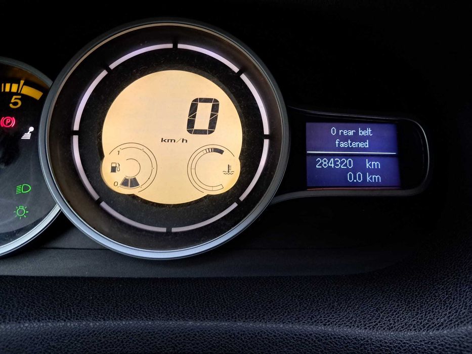 RENAULT Megane 2011 — imagine 3