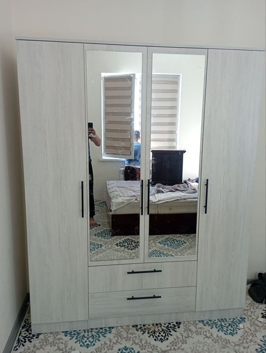 Shkaf sotiladi dastafka ustanovka bepul