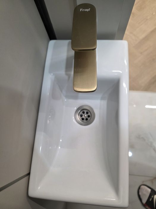 Продам Смеситель со шкафом