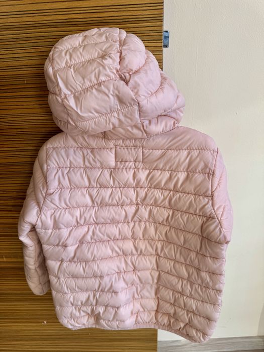 Детско яке в отлично състояние нa Guess