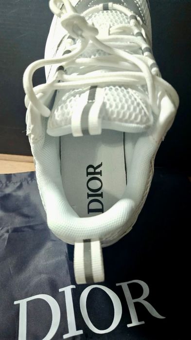 Dior b22 alb reflective