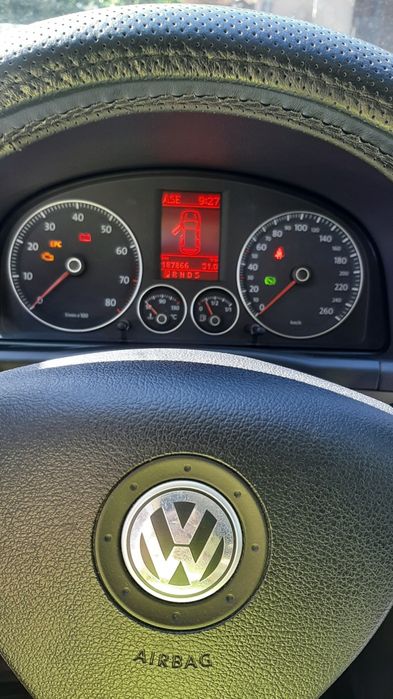 VW TOURAN 1.4 2009г.