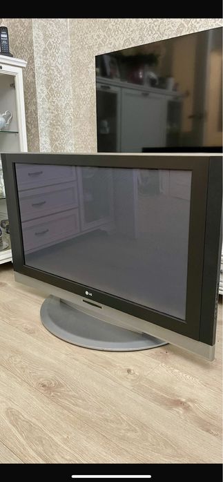 Телевизор LG 120 на 55