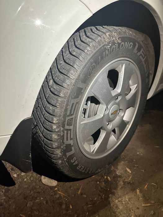 Gentra sotiladi, full